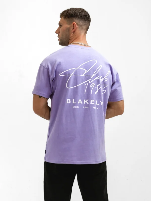 Men's button - front t - shirts with a unique artistic printClub Relaxed T-Shirt - Violet