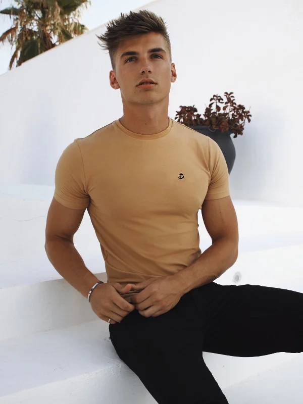 Men's ribbed t - shirts with a textured finish for added styleNicol T-Shirt - Gold